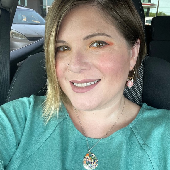 Meet your Posher, Paige - Picture 4 of 16